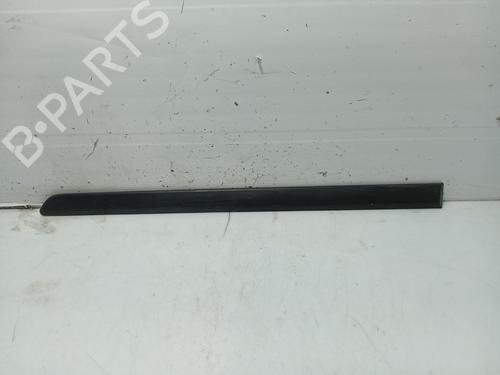 Friso da porta PEUGEOT 407 (6D_) 1.8 (6D6FZB) (116 hp) 31108939