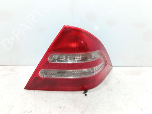 Used Right taillight Right taillight MERCEDES-BENZ C-CLASS (W203) C 180 Kompressor (203.046) (143 hp) 36405674 36405674