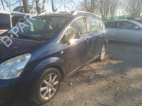 Right front fog light TOYOTA COROLLA Verso (ZER_, ZZE12_, R1_) 2.2 D-4D (AUR10_, AUR10R) | BP23218471C31 