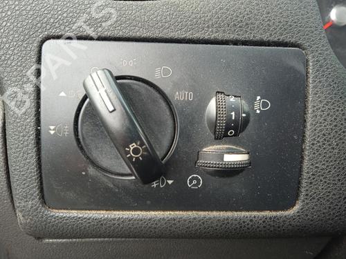 Used Headlight switch FORD FOCUS II (DA_, HCP, DP) 1.6 TDCi (109 hp) 19006372