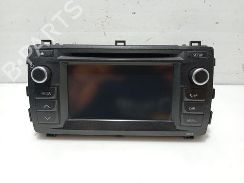 Used Radio TOYOTA AURIS Estate (_E18_) 1.8 Hybrid (ZWE186_, ZWE186R, ZWE186H) (136 hp) 31107976