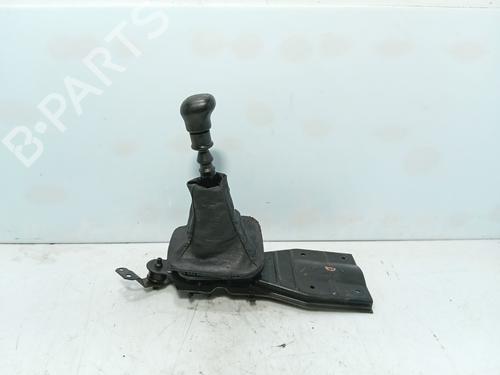 Used Gear lever Gear lever OPEL OMEGA A (V87) 2.4 i (F19, M19, N19) (125 hp) 34716782 34716782