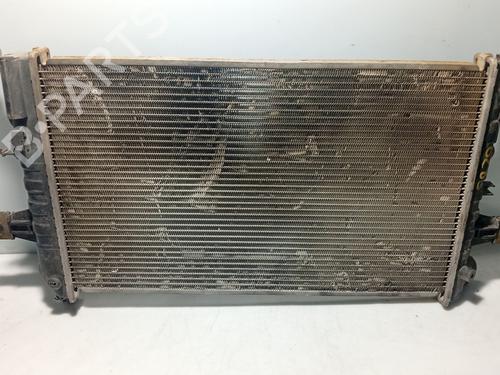 Used Water radiator Water radiator 32779077 32779077