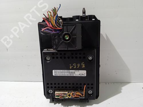 Used Fuse box Fuse box 19010661 19010661