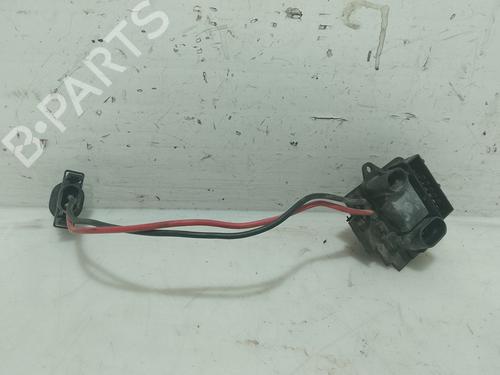 heater-resistor-renault-megane-i-ba01_-1995-1996-1997-1998-1999-2000-2001-2002-2003-2004-37795482 main image