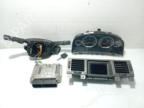 Used Engine control unit (ECU) OPEL VECTRA C (Z02) [2002-2009]  31104076