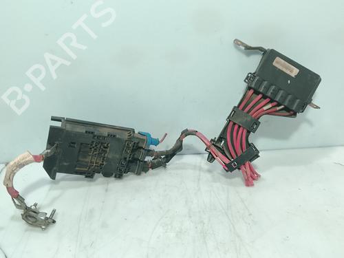 Used Fuse box Fuse box 38647270 38647270