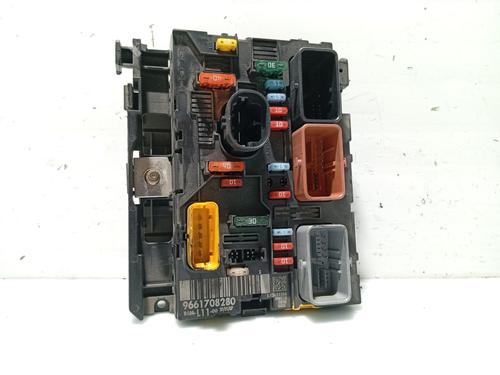 Sikringsdåse PEUGEOT 307 SW (3H) 1.6 HDI 90 (90 hp) 31104212