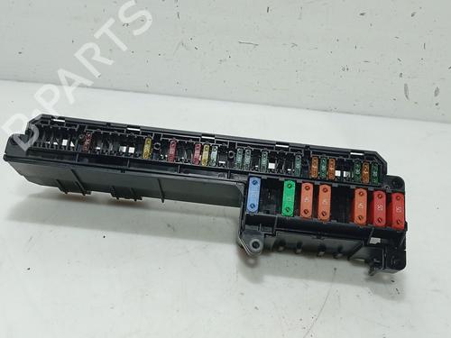 Used Fuse box Fuse box BMW 5 (E60) 525 d (177 hp) 33928683 33928683
