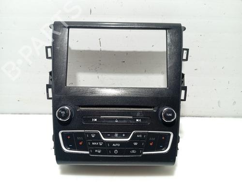 Używane Panel klimatyzacji / ogrzewania FORD MONDEO V Hatchback (CE) 2.0 TDCi (150 hp) 31108041