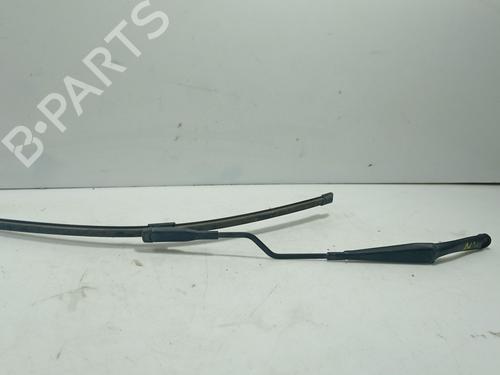 Used Front windshield wiper arm Front windshield wiper arm 38093314 38093314