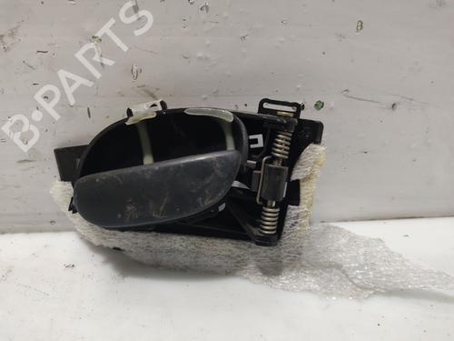 Højre fortil invendig håndtag PEUGEOT 206 Hatchback (2A/C) 1.4 i (75 hp) 24922281