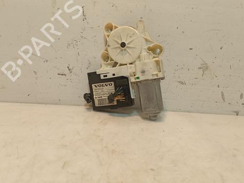 Used Right rear window motor Right rear window motor VOLVO V50 (545) 2.0 D (136 hp) 33928671 33928671