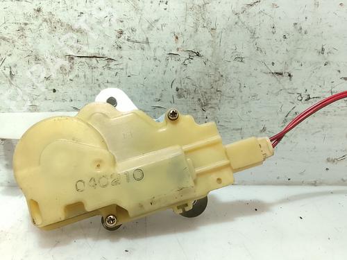 Used Electronic module Electronic module TOYOTA YARIS (_P1_) 1.3 (SCP12_, SCP13_, SCP12R, SCP13R) (87 hp) 39204112 39204112
