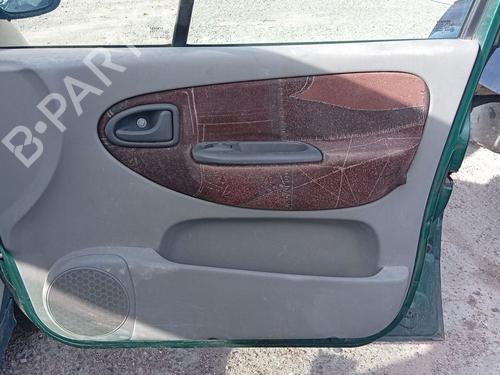 Lève-vitre arrière droit RENAULT SCÉNIC I MPV (JA0/1_, FA0_) 1.9 dTi (JA0N) | BP31111244C25 