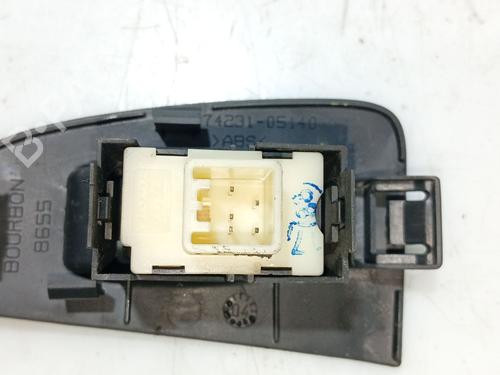 Right front window switch TOYOTA AVENSIS Estate (_T25_) 2.0 D-4D (CDT250_, CDT250R) | BP31139063I26