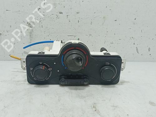 climate-control-renault-clio-iii-br01-cr01-2005-2006-2007-2008-2009-2010-2011-2012-2013-2014-36435434 main image