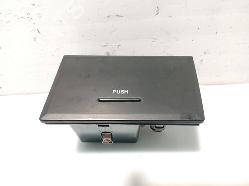 Aschenbecher für KIA CARNIVAL II (GQ) 2.9 CRDi (144 hp) 31102704