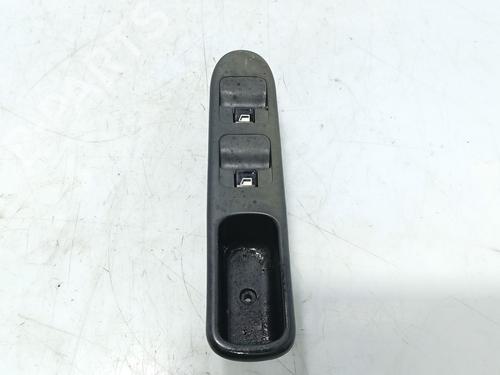 Used Left front window switch Left front window switch PEUGEOT 307 (3A/C) 1.4 16V (88 hp) 32305590 32305590