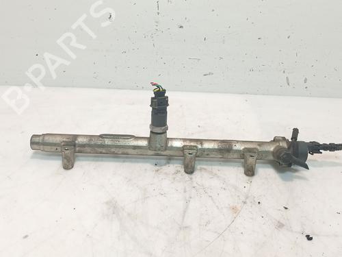 Used Injection rail Injection rail KIA CARENS I MPV (FC, FJ) 2.0 CRDi (113 hp) 34693485 34693485