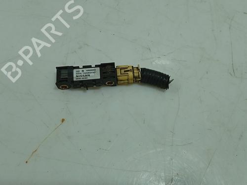 Used Electronic module Electronic module NISSAN MICRA III (K12) 1.2 16V (80 hp) 33809725 33809725
