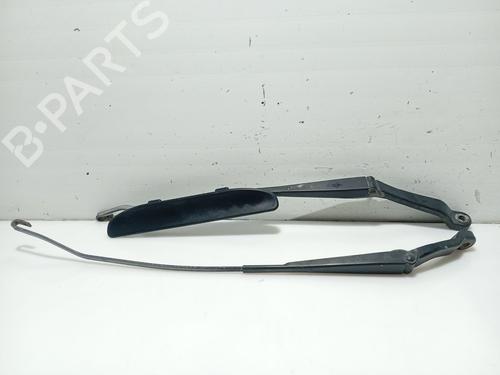 Used Front windshield wiper arm HONDA CIVIC VI Fastback (MA, MB) 1.4 i (MA8, MB2) (75 hp) 31107103