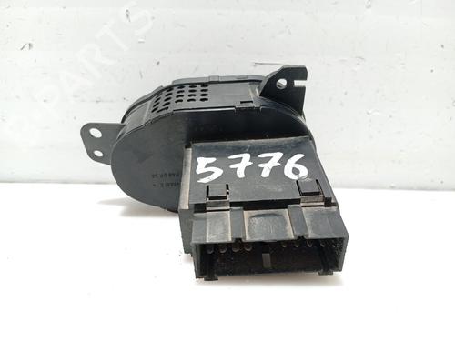 Headlight switch FORD FOCUS I Saloon (DFW) 2.0 16V | BP31101535I24