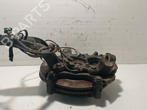 Used Left front steering knuckle Left front steering knuckle LAND ROVER RANGE ROVER SPORT I (L320) 2.7 D 4x4 (190 hp) 33027477 33027477