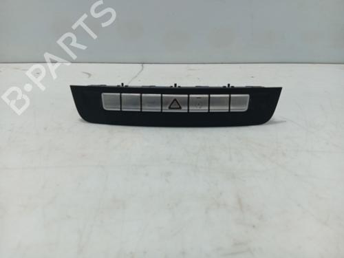 Warning MERCEDES-BENZ A-CLASS (W176) A 200 CDI / d (176.008) (136 hp) 31111413