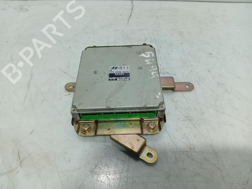 Used Engine control unit (ECU) Engine control unit (ECU) HYUNDAI H-1 / STAREX Bus (A1) 2.5 TD (80 hp) 32424641 32424641