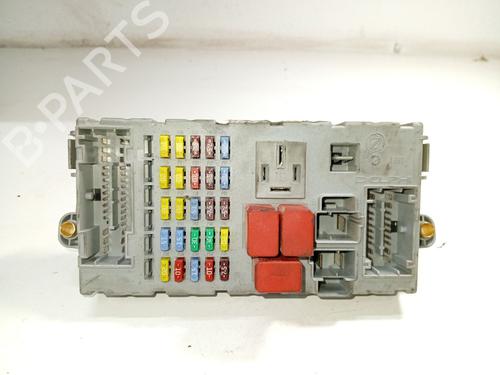 Used Fuse box FIAT CROMA (194_) 1.9 D Multijet (194AXB1B) (120 hp) 31104842