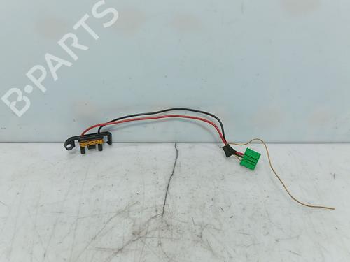 Varmeblæsermodstand Varmeblæsermodstand RENAULT MEGANE II (BM0/1_, CM0/1_) 1.5 dCi (BM02, BM13, BM2A, CM02, CM13) (101 hp) 37025221 37025221