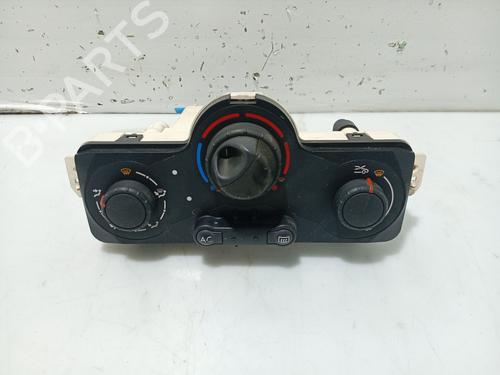 Used Climate control RENAULT CLIO III (BR0/1, CR0/1) [2005-2014]  31098411