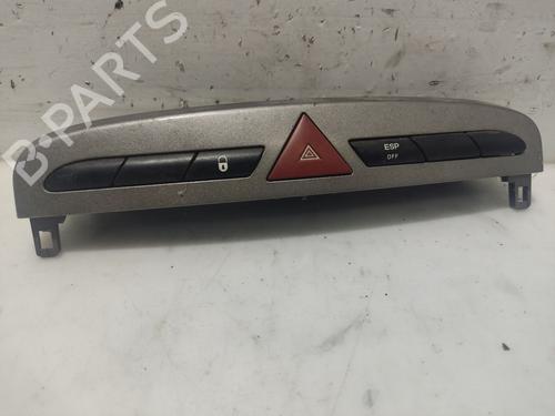 Warnblinkschalter für PEUGEOT 308 I (4A_, 4C_) 1.6 HDi (112 hp) 31099141