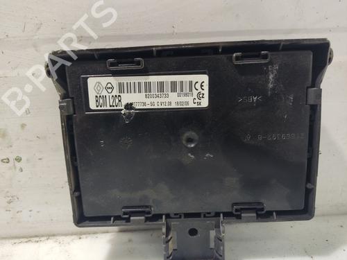 Zekeringkast RENAULT CLIO III (BR0/1, CR0/1) [2005-2014]  31098553