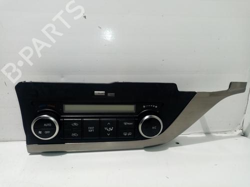 climate-control-toyota-auris-estate-_e18_-2013-2014-2015-2016-2017-2018-24694747 main image