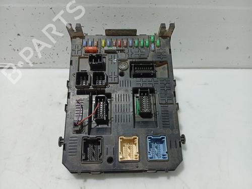Used Fuse box CITROËN C5 III (RD_) [2008-2017]  31108570