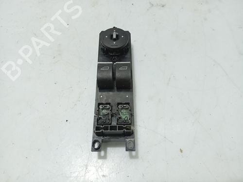 Mando elevalunas delantero izquierdo FORD FIESTA VI (CB1, CCN) 1.0 EcoBoost (100 hp) 31104393