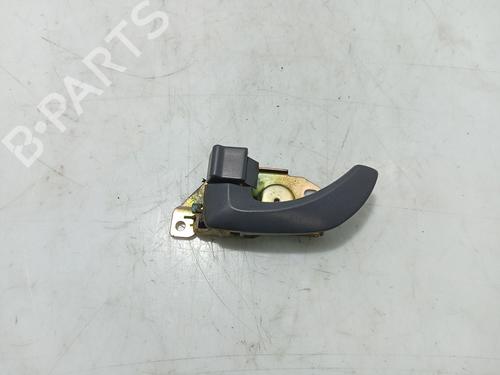 Venstre bagtil invendig håndtag KIA SORENTO I (JC) 2.5 CRDi 4WD (140 hp) 31249977