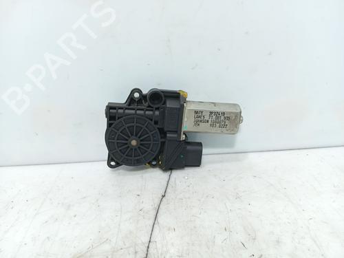 Vindusheismotor høyre bak Vindusheismotor høyre bak BMW 1 (E87) 116 d (116 hp) 37031003 37031003