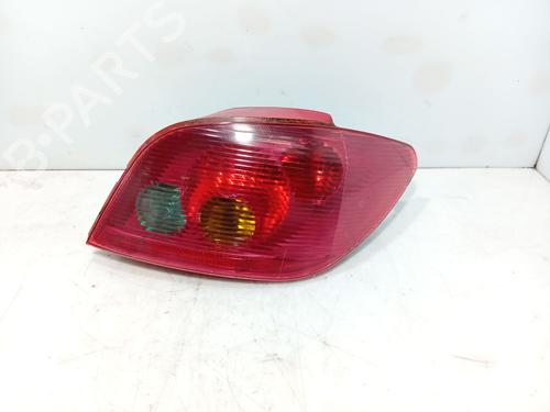 Used Right taillight PEUGEOT 307 (3A/C) 1.4 16V (88 hp) 32220328