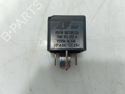 Module électronique Module électronique VW POLO (6N2) 1.4 16V (75 hp) 36105337 36105337