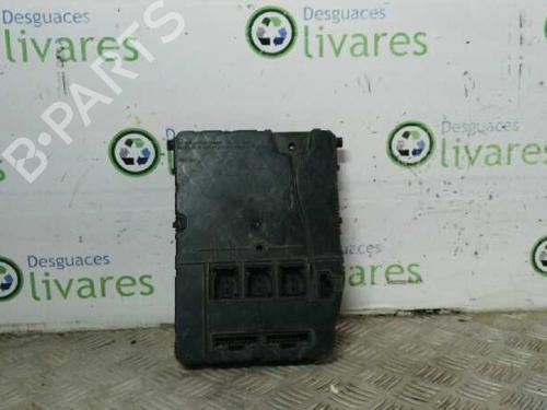 Used Fuse box RENAULT SCÉNIC II (JM0/1_) [2003-2010]  23546254