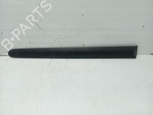 Used Door moulding trim RENAULT MEGANE I (BA0/1_) 1.6 16V (BA04, BA0B, BA11, BA1J, BA16, BA19, BA1K, BA1V,... (107 hp) 31108750