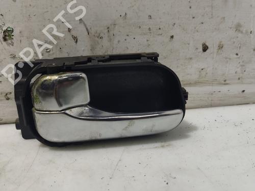 Used Rear left interior door handle NISSAN PRIMERA Hatchback (P11) 2.0 TD (90 hp) 31106297