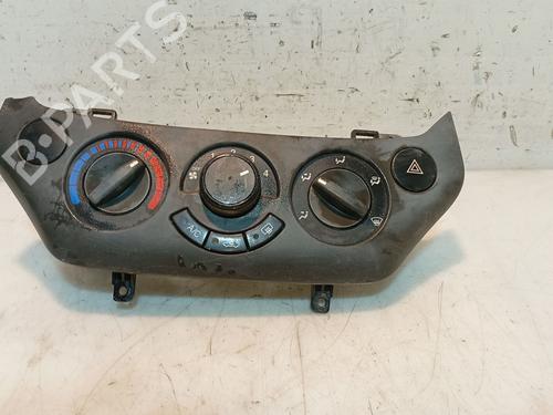 Used Climate control Climate control 38051087 38051087