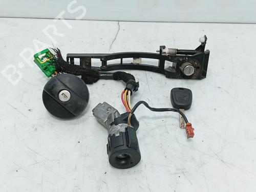 Used Ignition barrel PEUGEOT 307 (3A/C) 1.4 16V (88 hp) 32305670