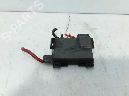 Used Fuse box Fuse box VW TRANSPORTER T4 Van (70A, 70H, 7DA, 7DH) 2.5 TDI (102 hp) 33421759 33421759