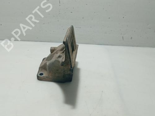 Engine mount LAND ROVER RANGE ROVER SPORT I (L320) 2.7 D 4x4 | BP31139096M89