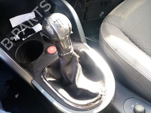 Used Gear lever SEAT ALTEA XL (5P5, 5P8) 1.9 TDI (105 hp) 19009058